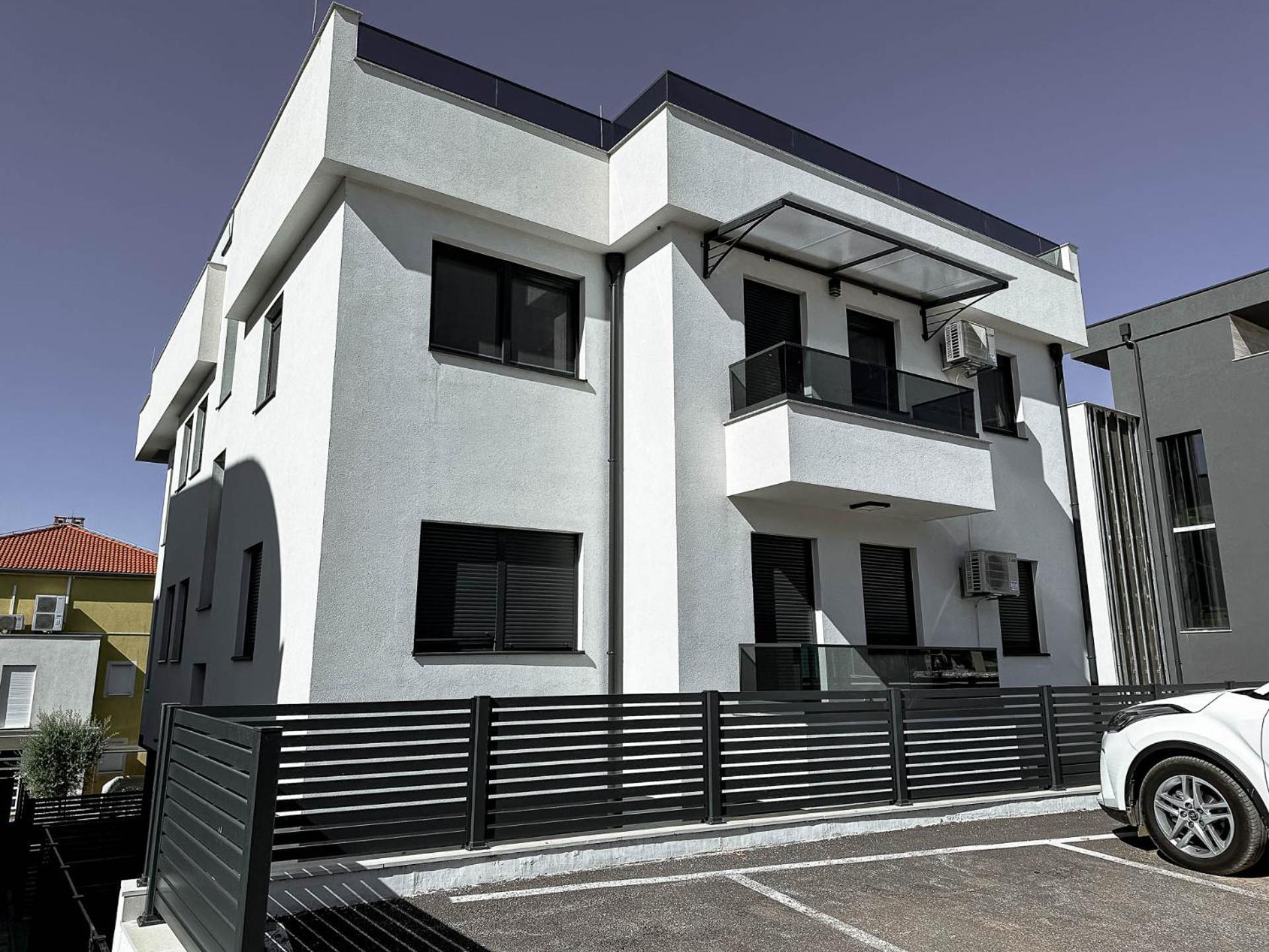 זאדאר Brand New 2 Bed, 1 Bath Condo מראה חיצוני תמונה